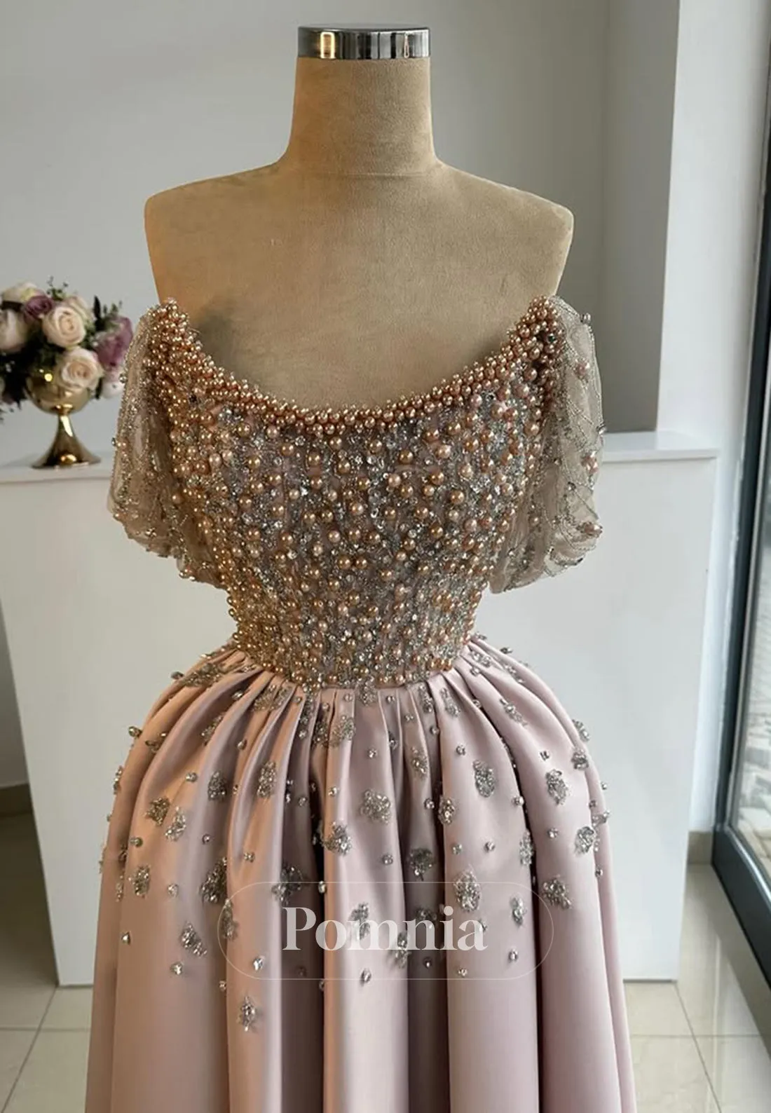 Elegant Sleeveless Scoop Prom Dress with Pearls Empire-Waist Evening Party Dress