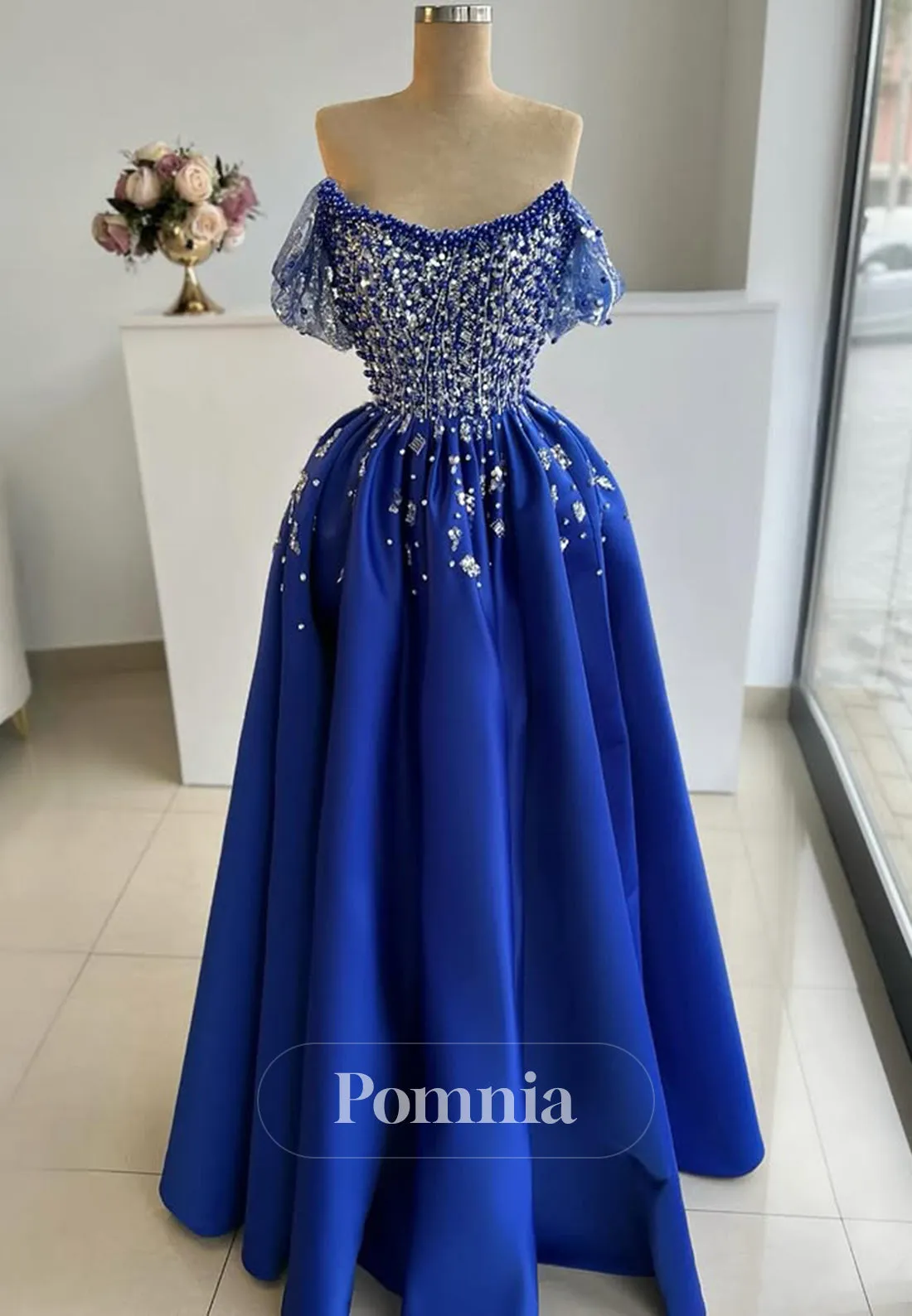 Elegant Sleeveless Scoop Prom Dress with Pearls Empire-Waist Evening Party Dress