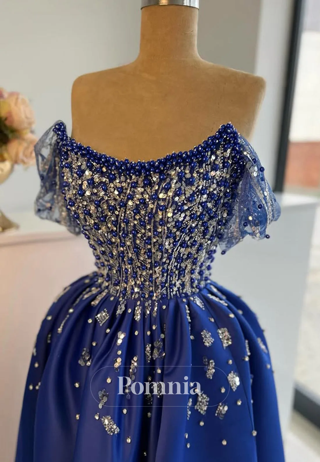 Elegant Sleeveless Scoop Prom Dress with Pearls Empire-Waist Evening Party Dress