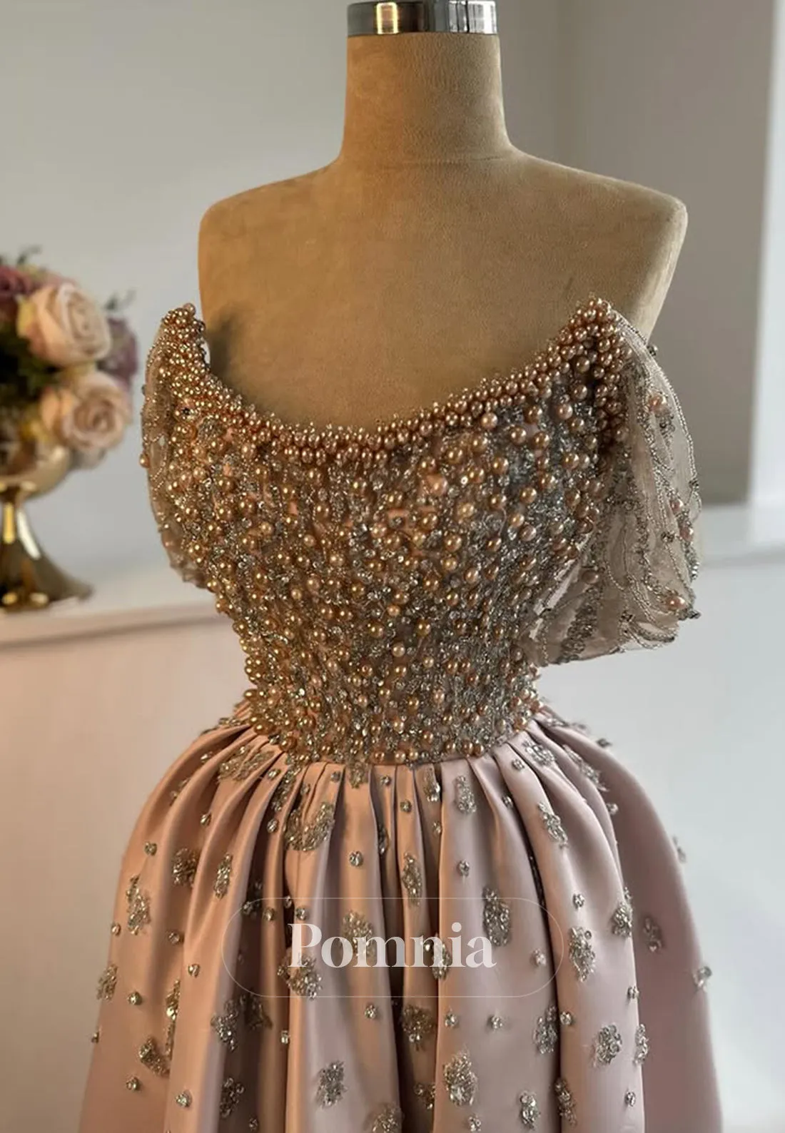 Elegant Sleeveless Scoop Prom Dress with Pearls Empire-Waist Evening Party Dress