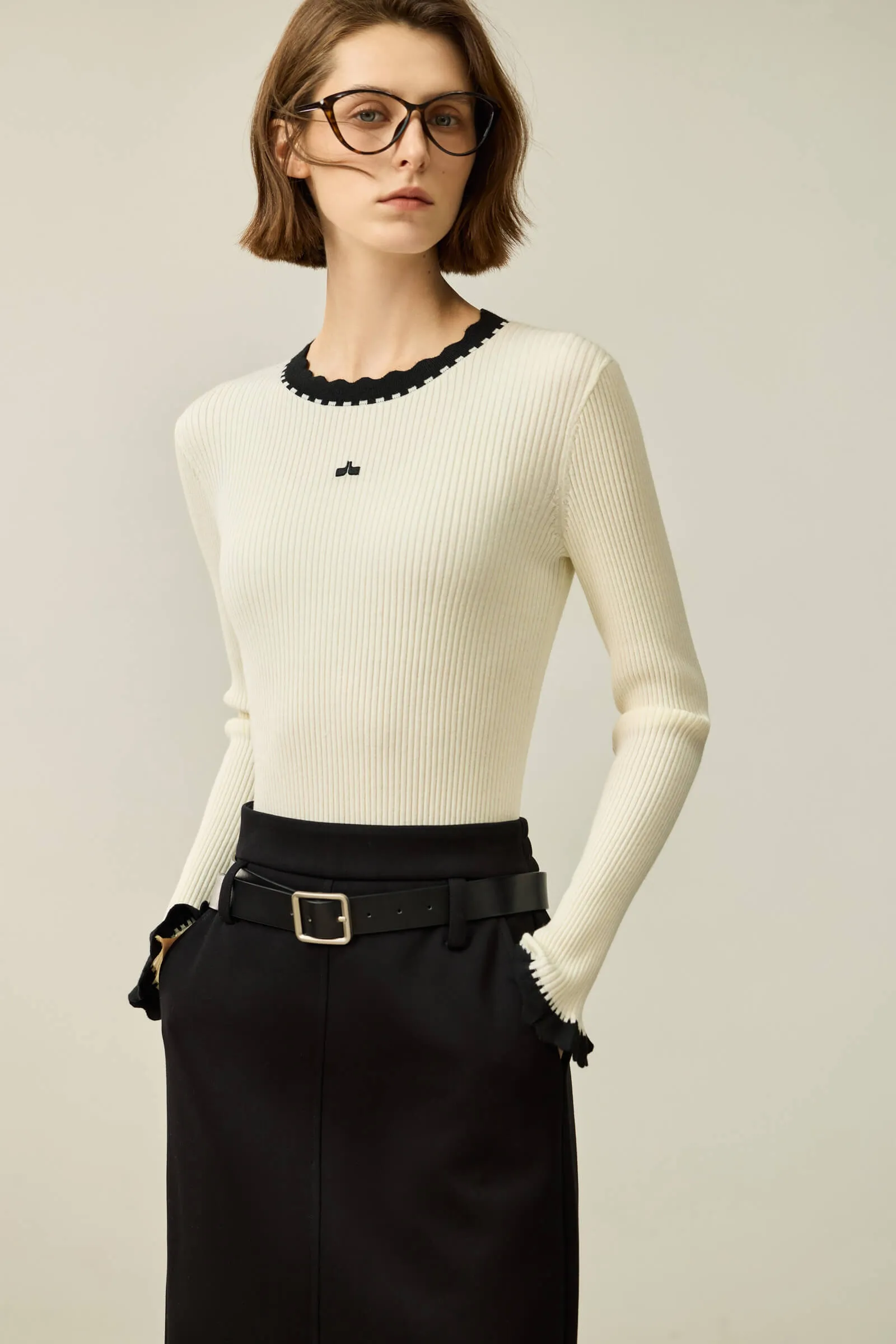 LILY Color-Block Ruffle Collar Fitted Sweater
