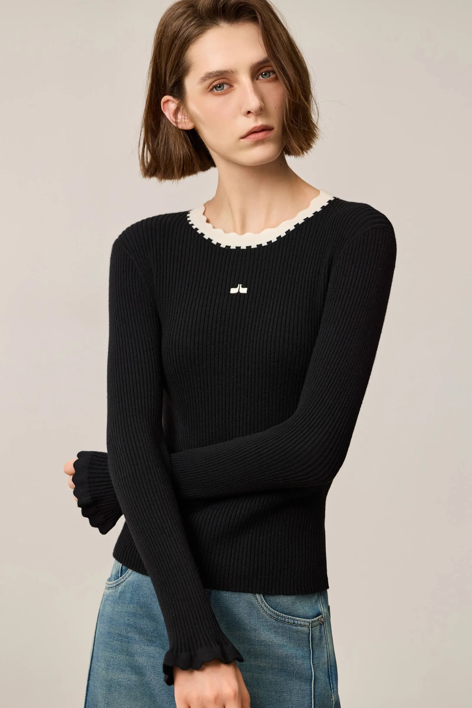 LILY Color-Block Ruffle Collar Fitted Sweater